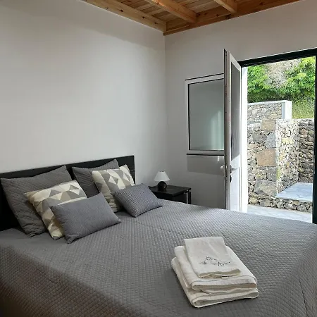 Adega Do Cagarro * Prainha (Sao Roque do Pico)